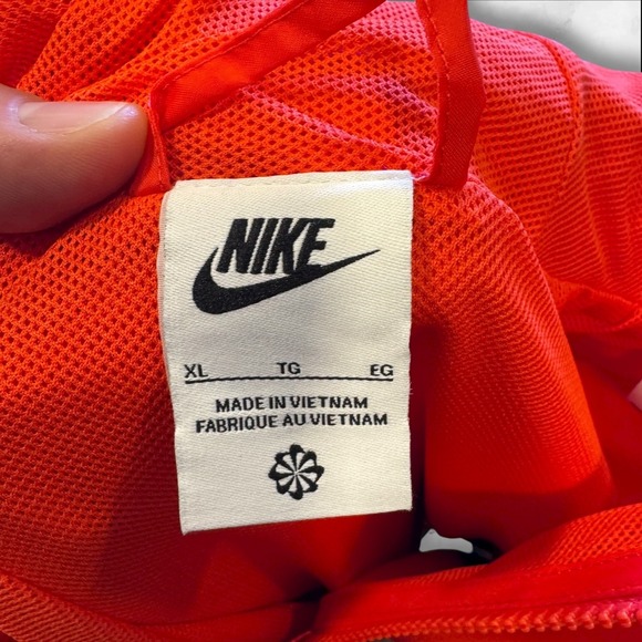 NWT Nike Windrunner Jacket Red Navy Full Zip Hooded Mens XL‎ DA0001-410 - Picture 9 of 10